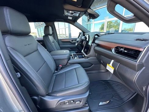 New 2026 GMC Yukon XL Denali w/ LPO, Floor Liner Package AWD/4WD image 28