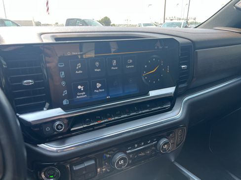 Used 2023 Chevrolet Silverado 1500 High Country AWD/4WD image 13