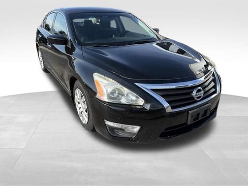 Used 2014 Nissan Altima 2.5 S w/ Display Audio Package FWD image 15