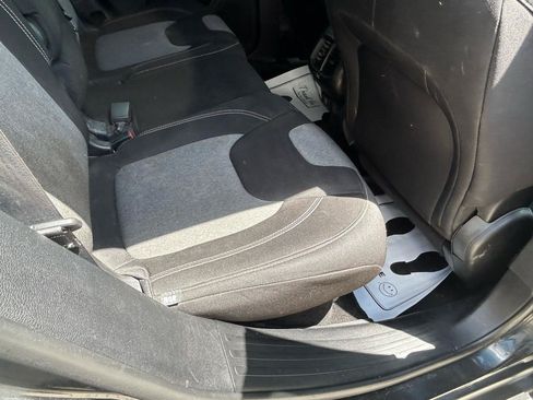 Used 2014 Jeep Cherokee Latitude FWD image 11