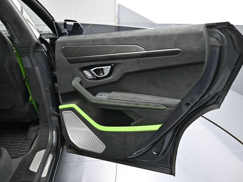 Used 2024 Lamborghini Urus Performante image 27