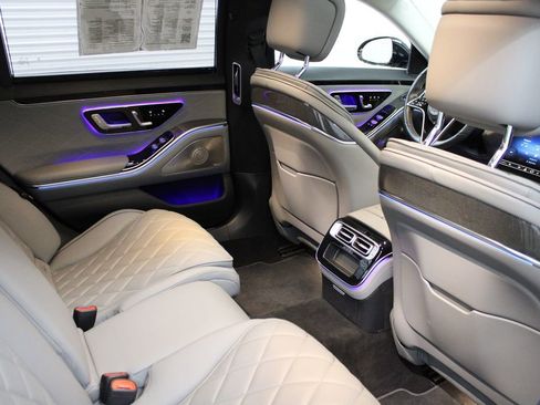 Used 2022 Mercedes-Benz S 580 4MATIC Sedan image 31
