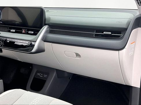 Used 2025 Hyundai Ioniq 5 Limited image 17