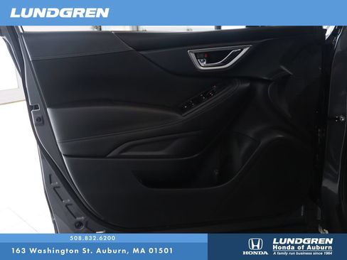 Used 2024 Subaru Forester Premium AWD/4WD image 9