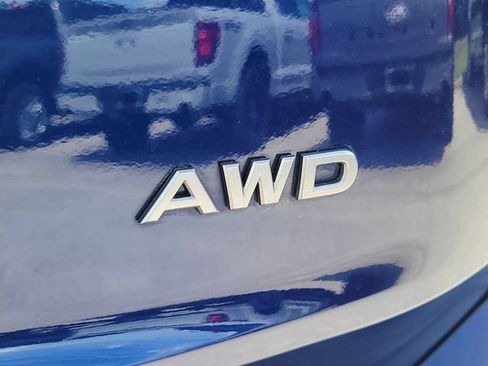 Used 2025 Nissan Rogue SV AWD/4WD image 9