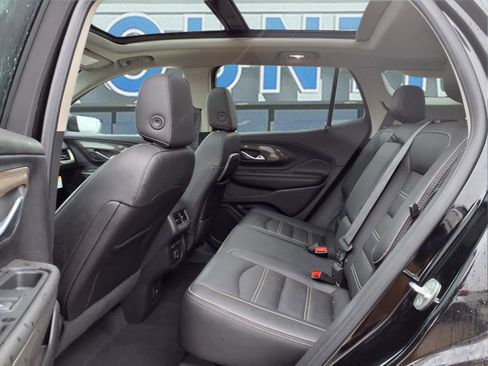 Used 2023 GMC Terrain Denali w/ Black Diamond Edition image 11