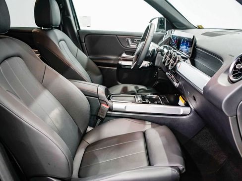 Used 2026 Mercedes-Benz GLB 250 image 15