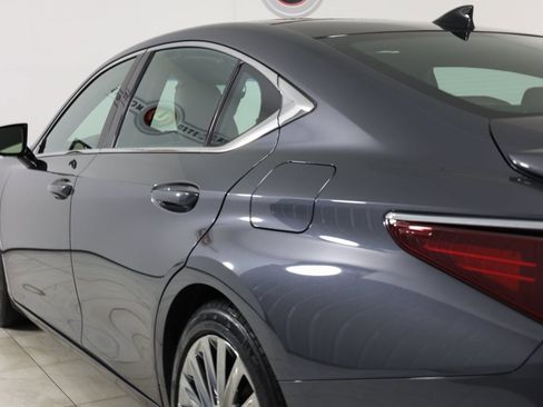 Used 2024 Lexus ES 350 Ultra Luxury w/ Accessory Package (Z2) image 48