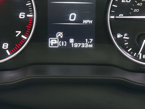 Used 2025 Subaru Forester Premium AWD/4WD image 23