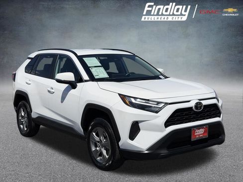 Used 2024 Toyota RAV4 XLE FWD image 1