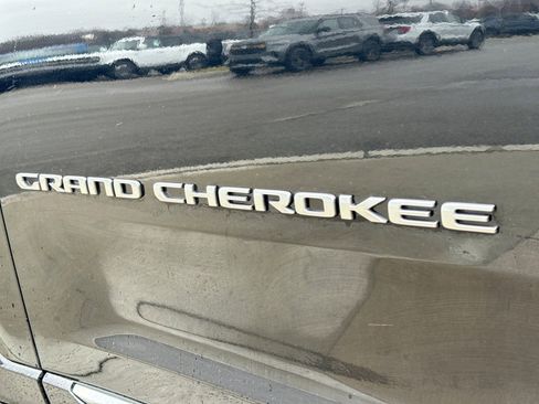 Used 2021 Jeep Grand Cherokee L Summit AWD/4WD image 12