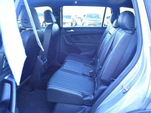Used 2023 Volkswagen Tiguan SE R-Line image 35