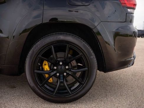 Used 2018 Jeep Grand Cherokee Trackhawk AWD/4WD image 14