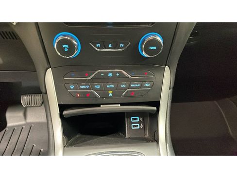 Used 2018 Ford Edge SEL w/ Equipment Group 201A image 12