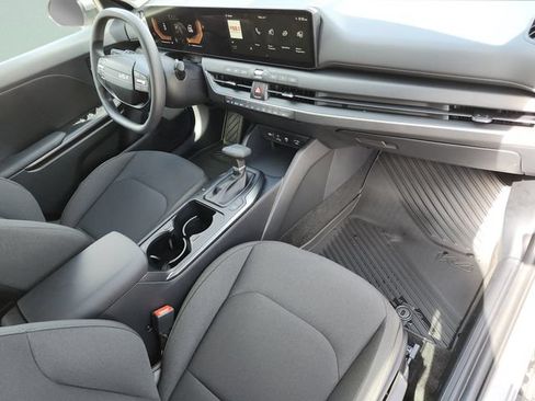New 2026 Kia K4 FWD image 17