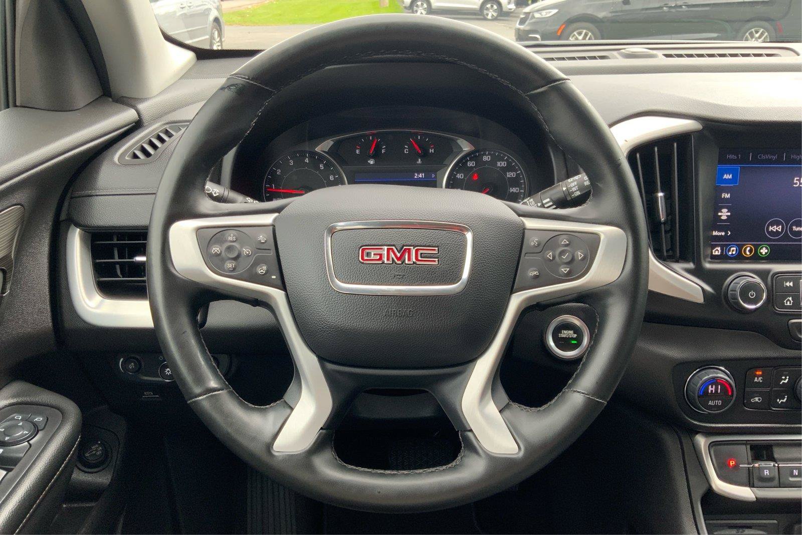 Used 2024 GMC Terrain SLT AWD/4WD image 16