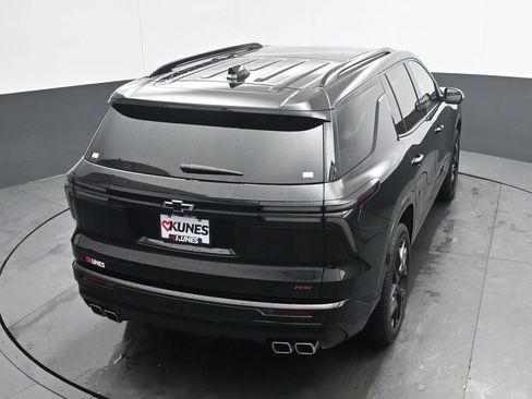 Used 2024 Chevrolet Traverse RS w/ LPO, Floor Liner Package image 37