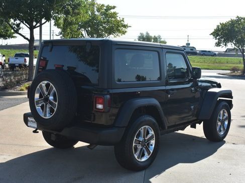 Used 2023 Jeep Wrangler Sport AWD/4WD image 5
