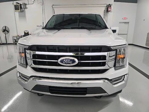 Used 2022 Ford F150 Lariat w/ FX4 Off-Road Package image 2