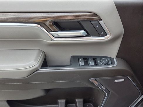 Used 2023 Chevrolet Silverado 1500 RST image 23