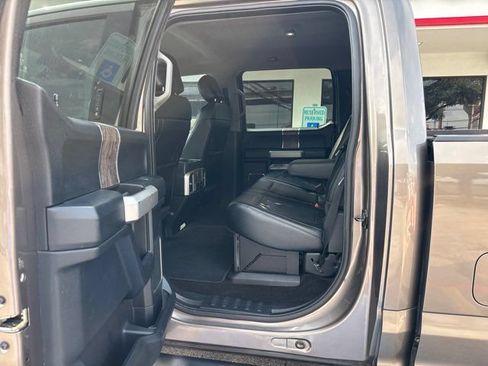 Used 2018 Ford F250 Lariat w/ Lariat Ultimate Package AWD/4WD image 18
