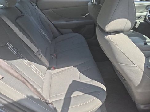 Used 2025 Hyundai Elantra SEL FWD image 30