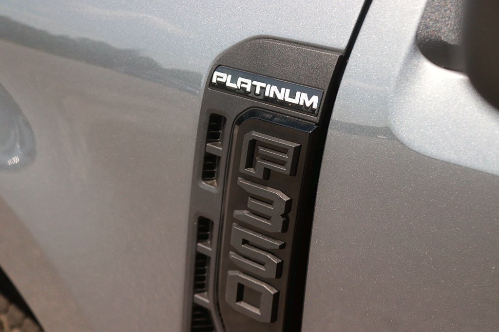 Used 2025 Ford F350 Platinum AWD/4WD image 13