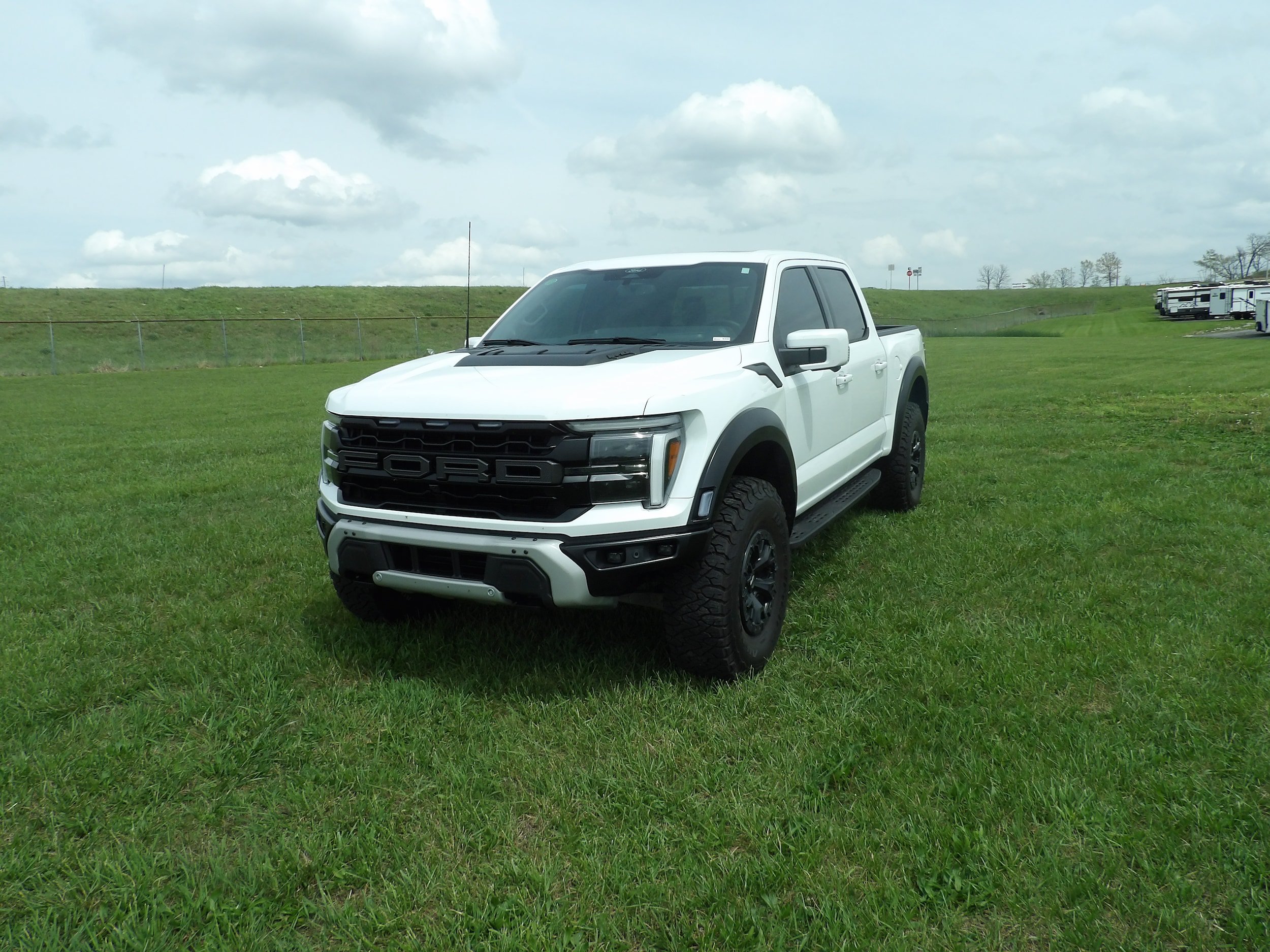 Used 2025 Ford F150 Raptor AWD/4WD image 2