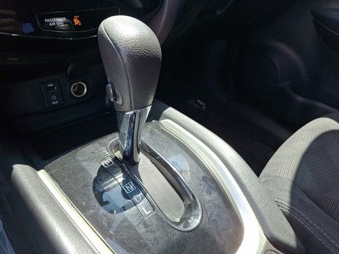 Used 2016 Nissan Rogue S AWD/4WD image 15