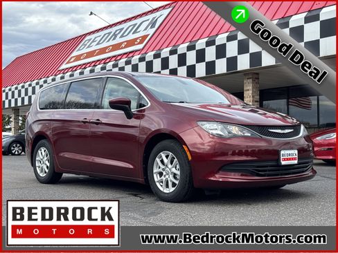 Used 2017 Chrysler Pacifica Touring image 1
