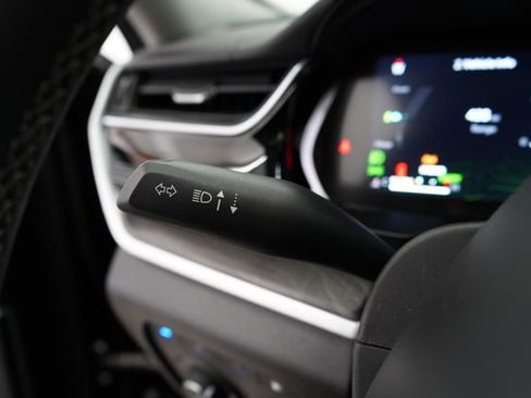 Used 2022 Jeep Grand Cherokee Limited 4xe image 19