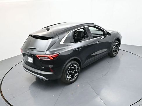 New 2026 Ford Escape Platinum image 24