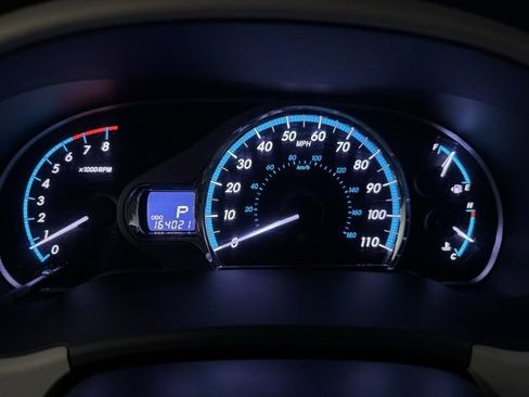 Used 2013 Toyota Sienna XLE image 27