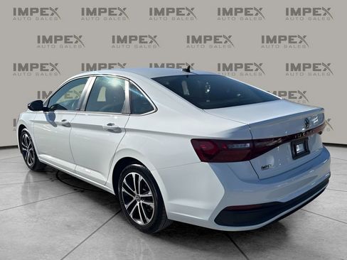 Used 2025 Volkswagen Jetta Sport image 3