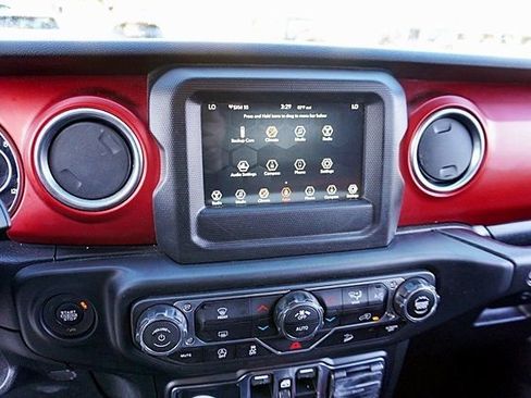 Used 2020 Jeep Wrangler Unlimited Rubicon AWD/4WD image 24