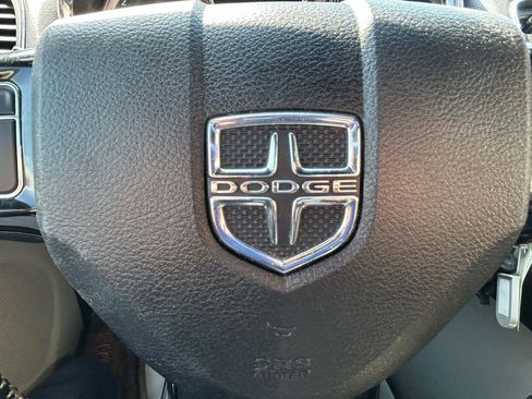 Used 2016 Dodge Grand Caravan SE FWD image 20