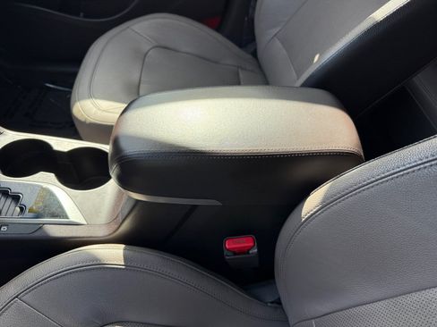 Used 2013 Hyundai Tucson Limited AWD/4WD image 14