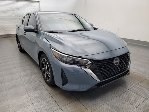 Used 2025 Nissan Sentra SV FWD image 13