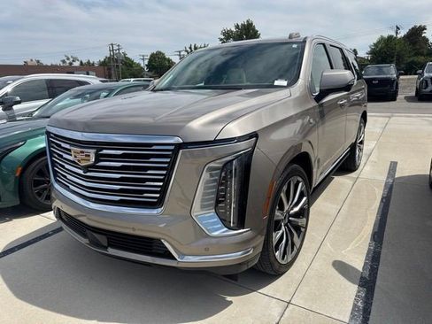 Certified 2025 Cadillac Escalade Premium Luxury Platinum w/ LPO, Floor Liner Package AWD/4WD image 1