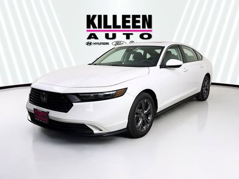 Used 2023 Honda Accord EX image 3