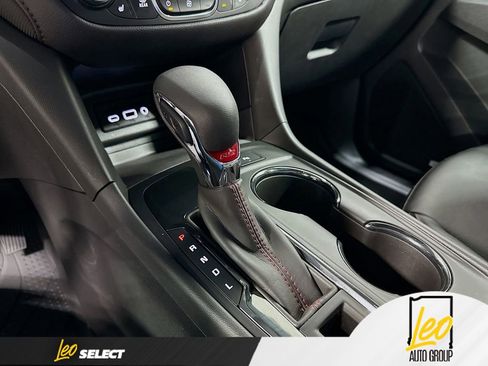 Used 2022 Chevrolet Equinox RS w/ RS Leather Package image 17