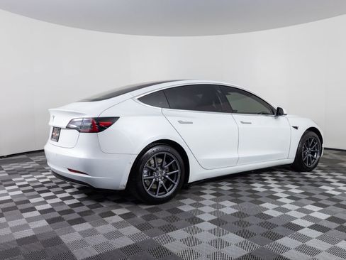 Used 2018 Tesla Model 3 Long Range image 8