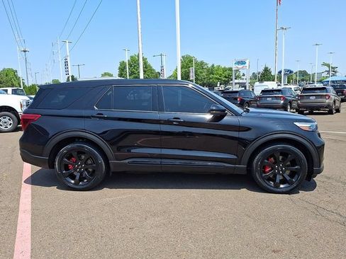 Certified 2022 Ford Explorer ST w/ Equipment Group 401A AWD/4WD image 7