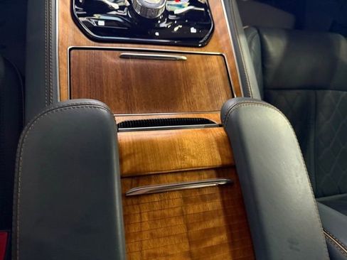 Used 2022 Jeep Grand Wagoneer Series III AWD/4WD image 22