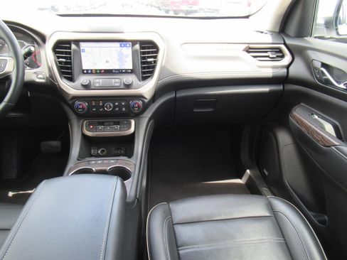 Used 2023 GMC Acadia Denali AWD/4WD image 14