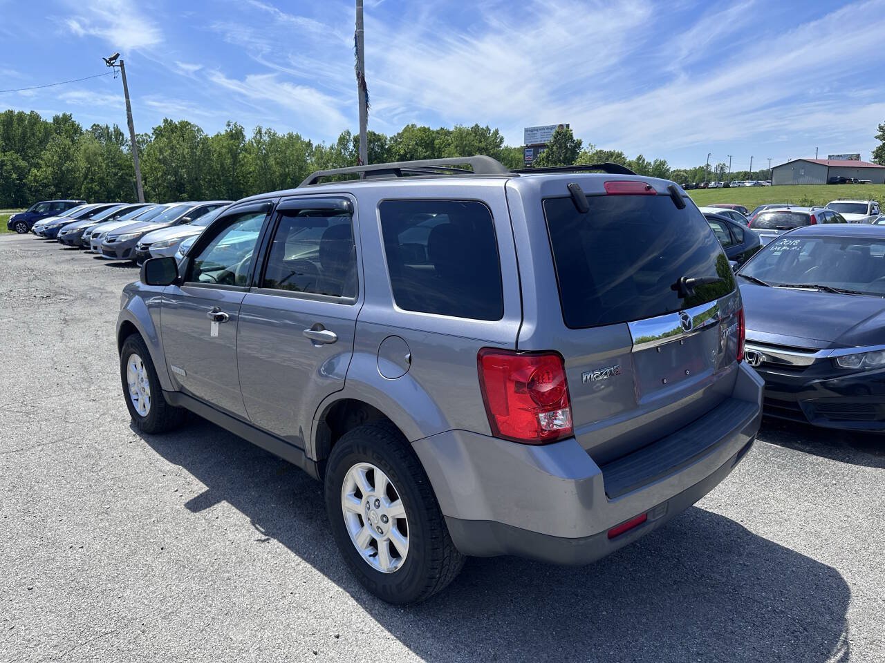 Used 2008 MAZDA Tribute i w/ Cargo Area Cover Pkg FWD image 4
