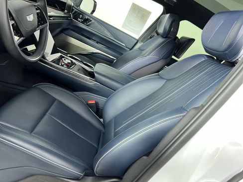 Certified 2025 Cadillac Escalade IQ Sport 2 AWD/4WD image 19