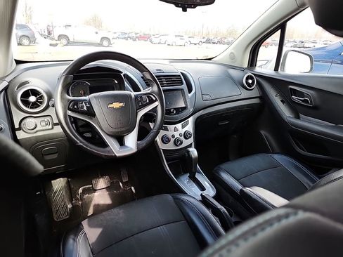 Used 2016 Chevrolet Trax LT w/ Sun And Sound Package AWD/4WD image 5