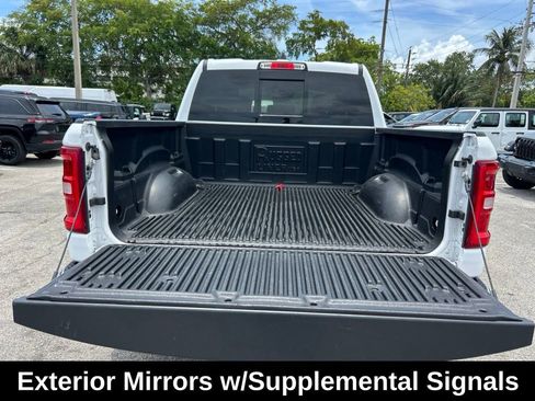 Used 2025 RAM 1500 Laramie AWD/4WD image 31