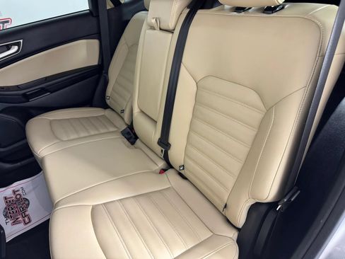Used 2023 Ford Edge SEL AWD/4WD image 35